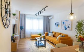 Akiton Apartment